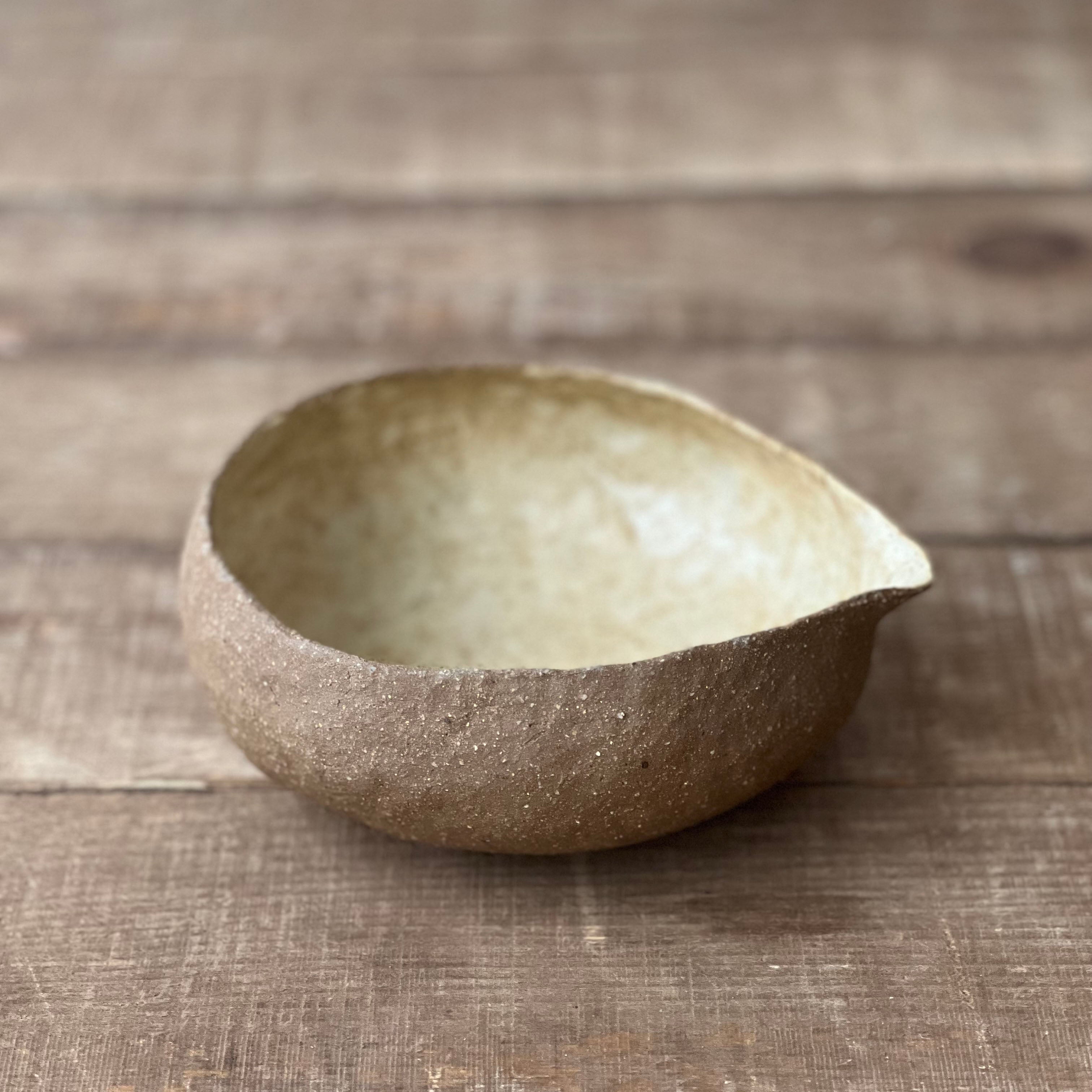 16oz. Matcha/Pouring Bowl Cream Pinched Pottery